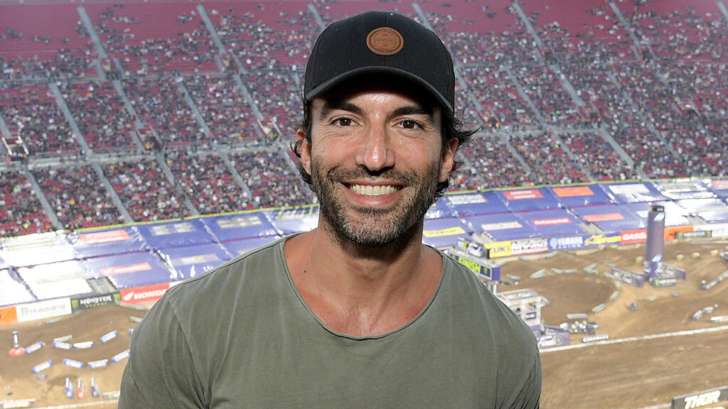 Justin Baldoni Shows Off His Muscles as He Lands at LAX Airport