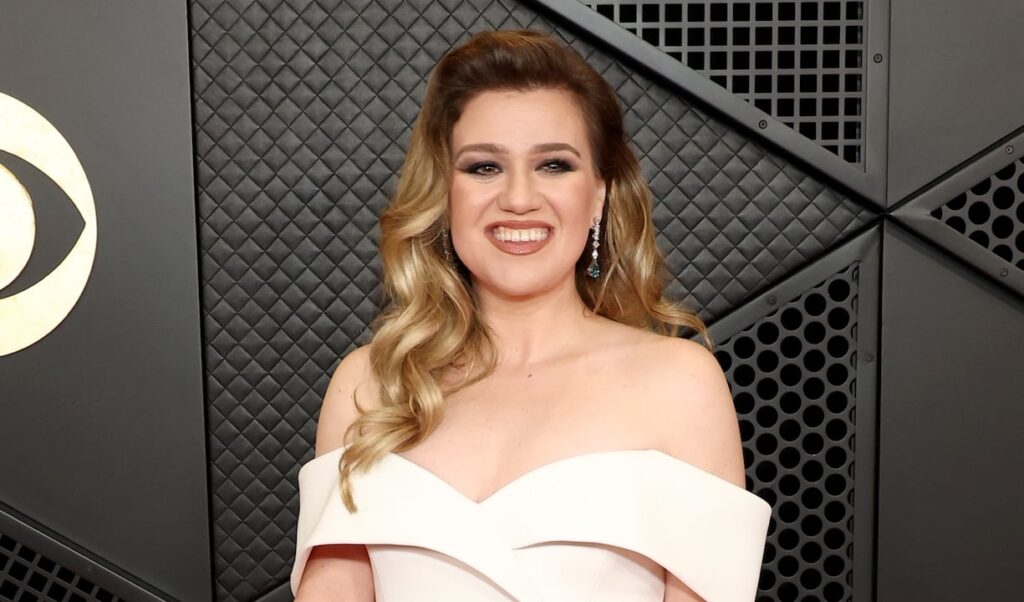Kelly Clarkson’s Brooklyn Store Controversy Takes New Turn as Shop Reveals What She Tried to Buy, Responds to Backlash