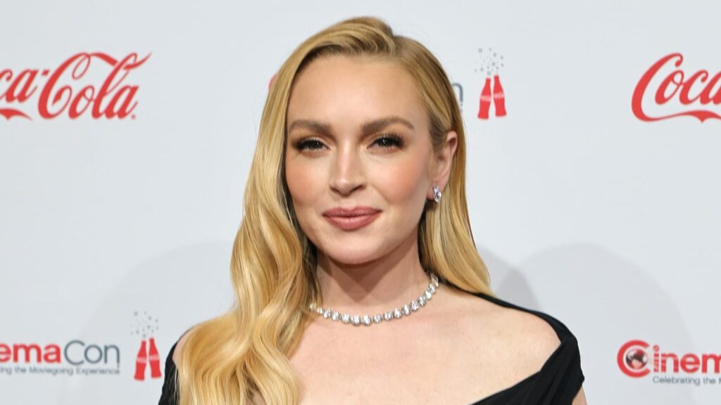 Lindsay Lohan Gets to Work Filming New Romance Movie ‘Return to You’ in Toronto